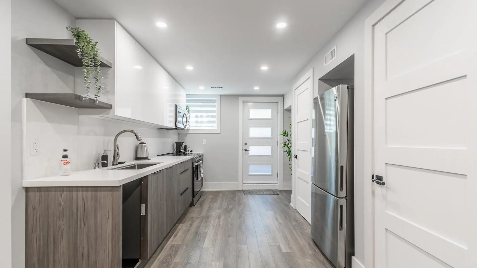 アパート Globalstay Modern Basement In The Heart Of トロント